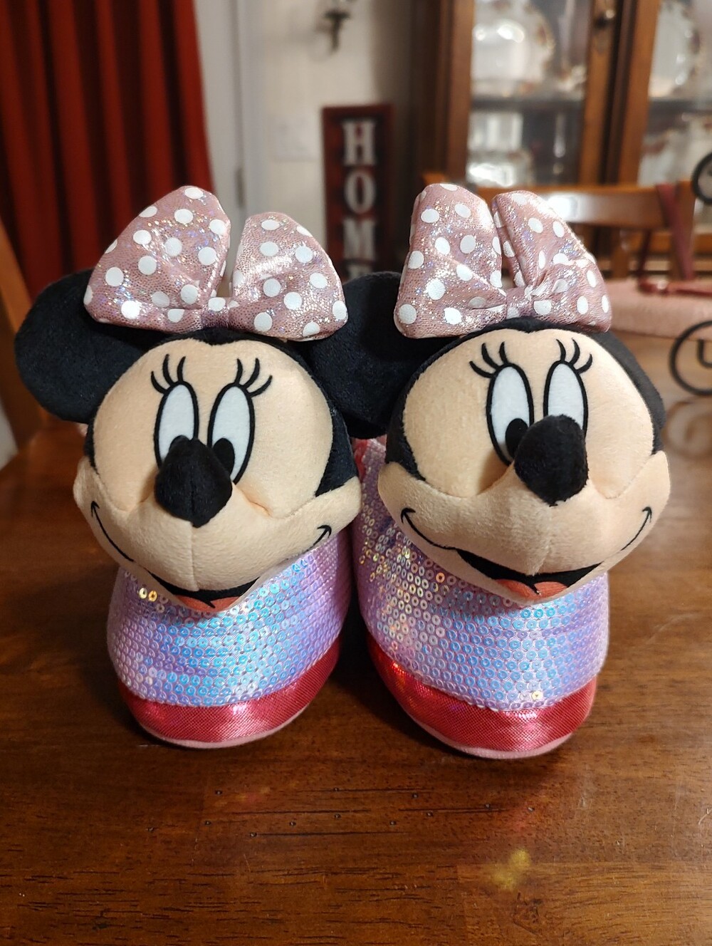 Disney Minnie Mouse Sequin Pink Bow Plush Slippers